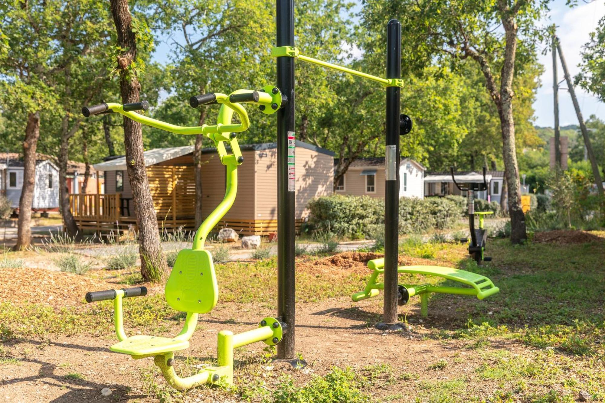 Camping Domaine De Chaussy Lagorce  Bagian luar foto
