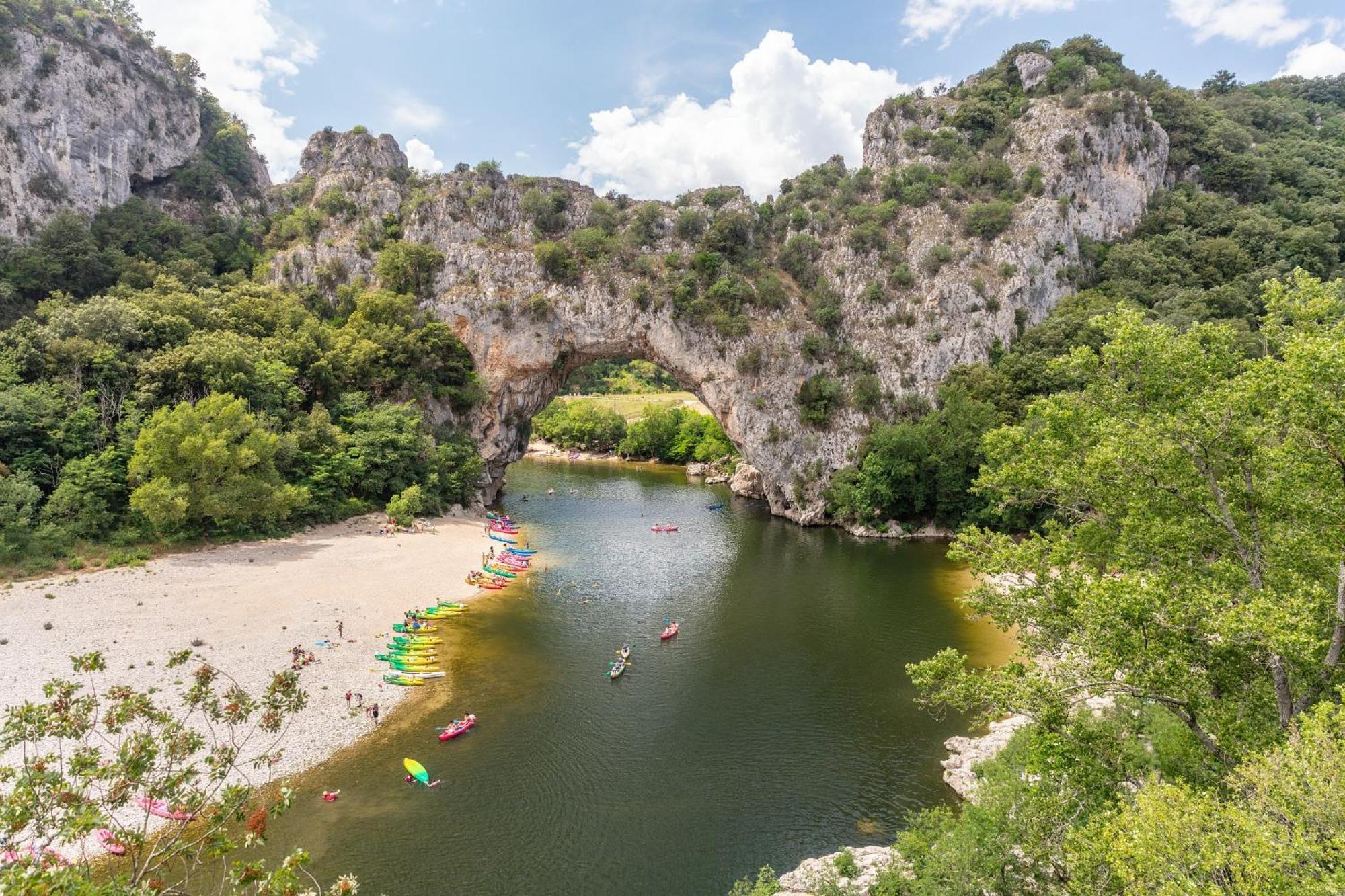 Camping Domaine De Chaussy Lagorce  Bagian luar foto