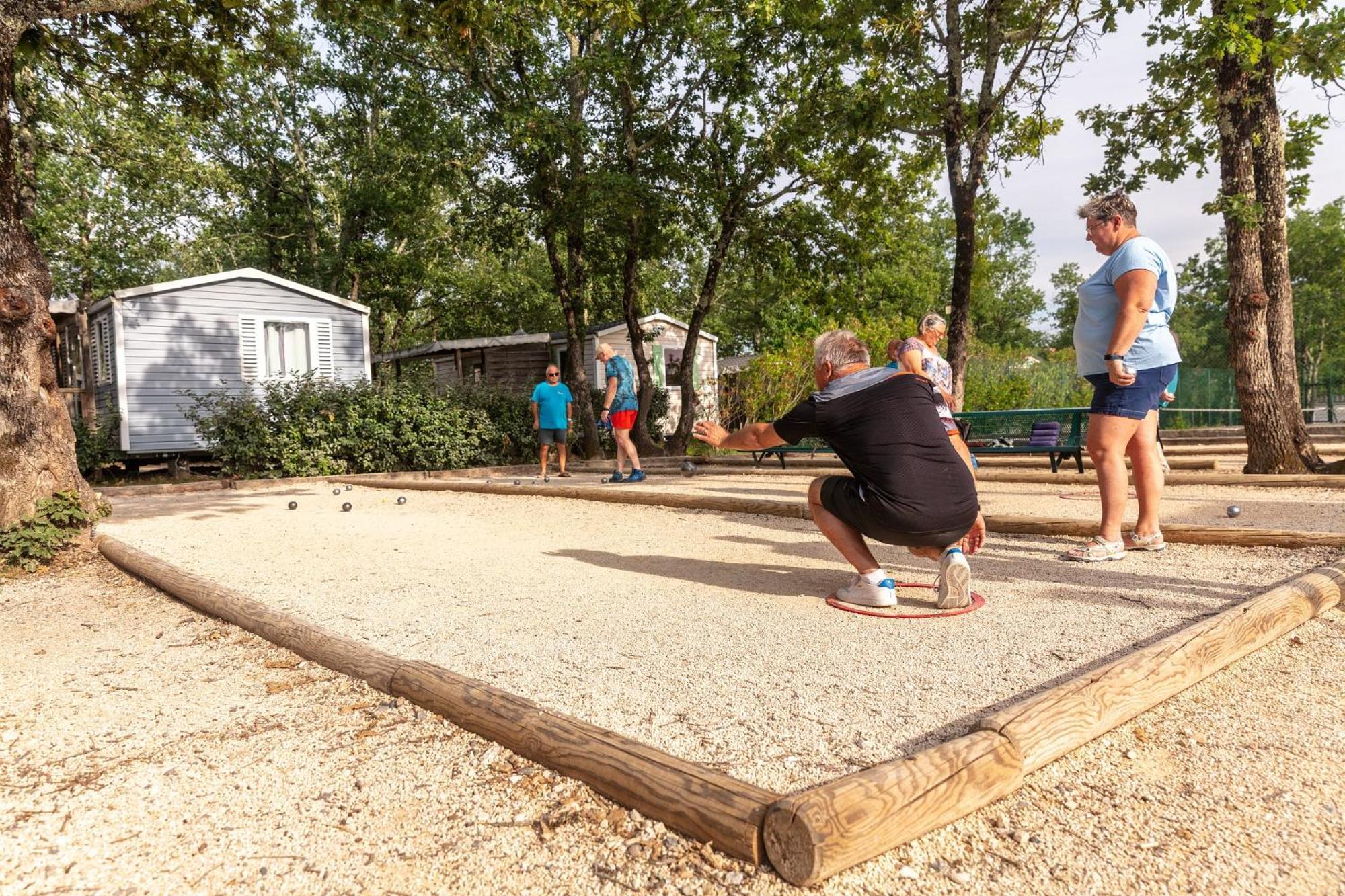 Camping Domaine De Chaussy Lagorce  Bagian luar foto