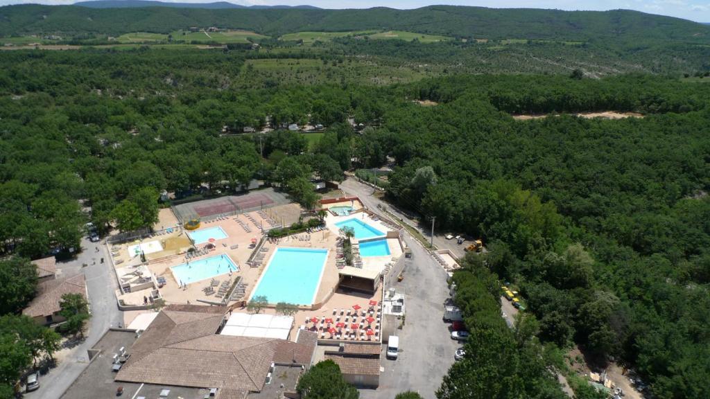 Camping Domaine De Chaussy Lagorce  Bagian luar foto