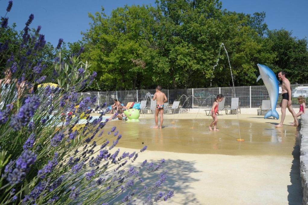 Camping Domaine De Chaussy Lagorce  Bagian luar foto